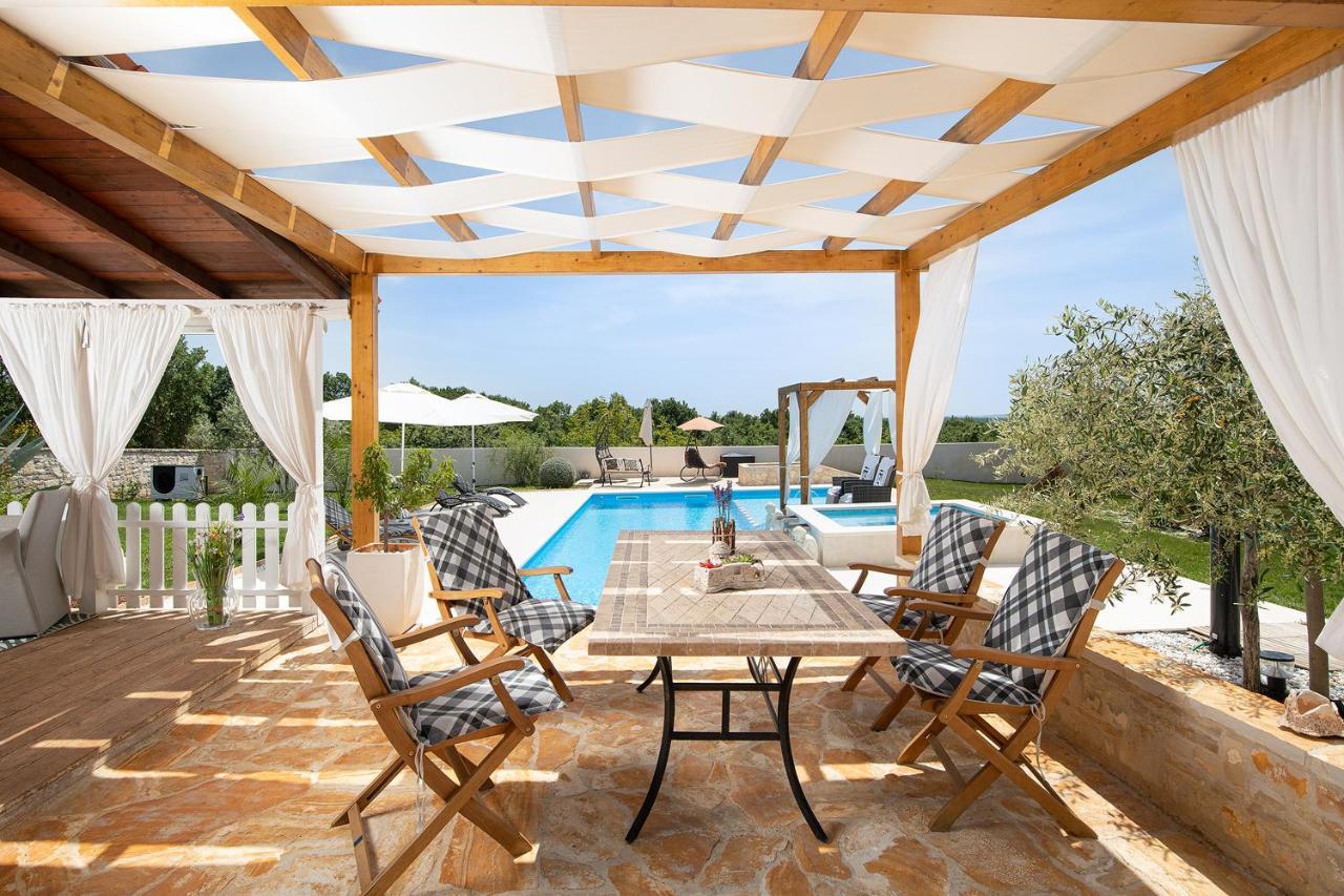 Holiday House Bilos Vodnjan Exterior photo